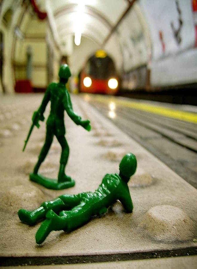 Mallexo مجموعة ألعاب جنود ماليكسو للأطفال | 54 قطعة من الجنود للأطفال | لعبة معسكر قاعدة الشرطة والجيش للأولاد والبنات، شخصيات عسكرية، مجموعة لعب ساحة المعركة، ألعاب تعليمية للأطفال من عمر 3 سنوات فما فوق - Image 4